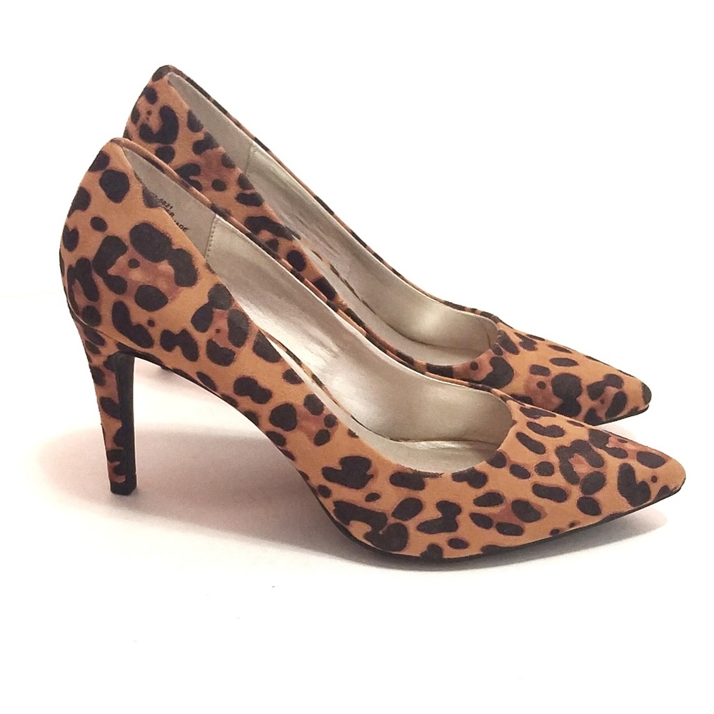 NWOB Leopard Pumps